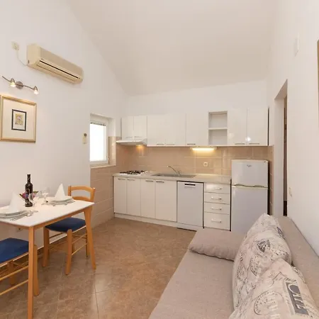 Сasa de vacaciones Little House *